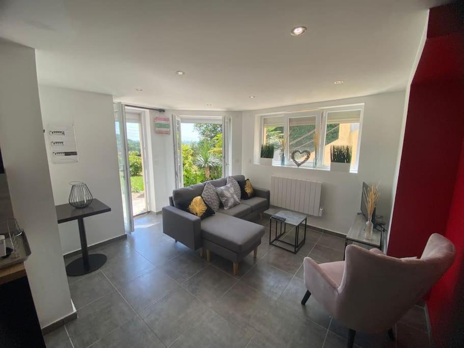 Le Jardin Suspendu Apartment Rillieux-la-Pape Bagian luar foto